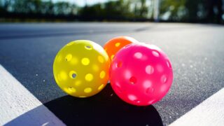 ピックルボール ボールの選び方